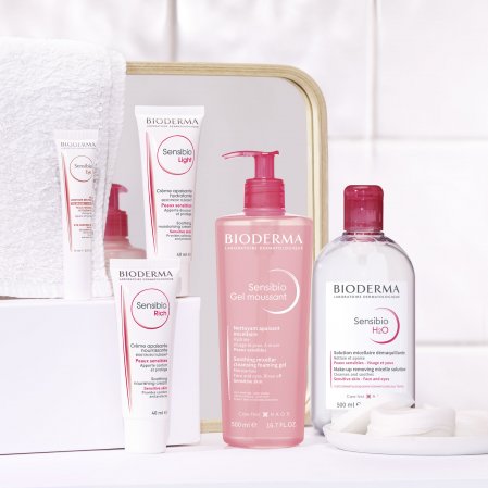 Piel con enrojecimiento y escamas | BIODERMA